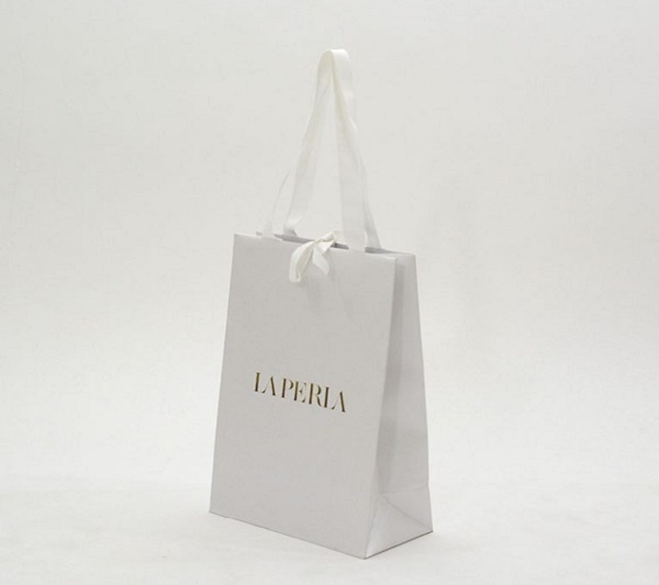 Túi giấy dây ruy băng phù hợp cho tiệm trang sức